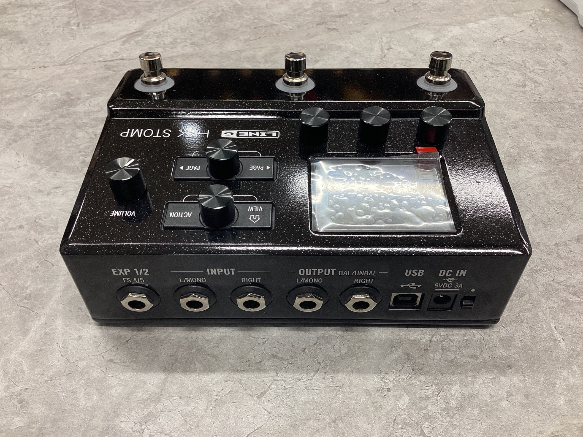 エフェクター買取強化中] 大人気機種 Line6(ライン6)のHX STOMPが入荷