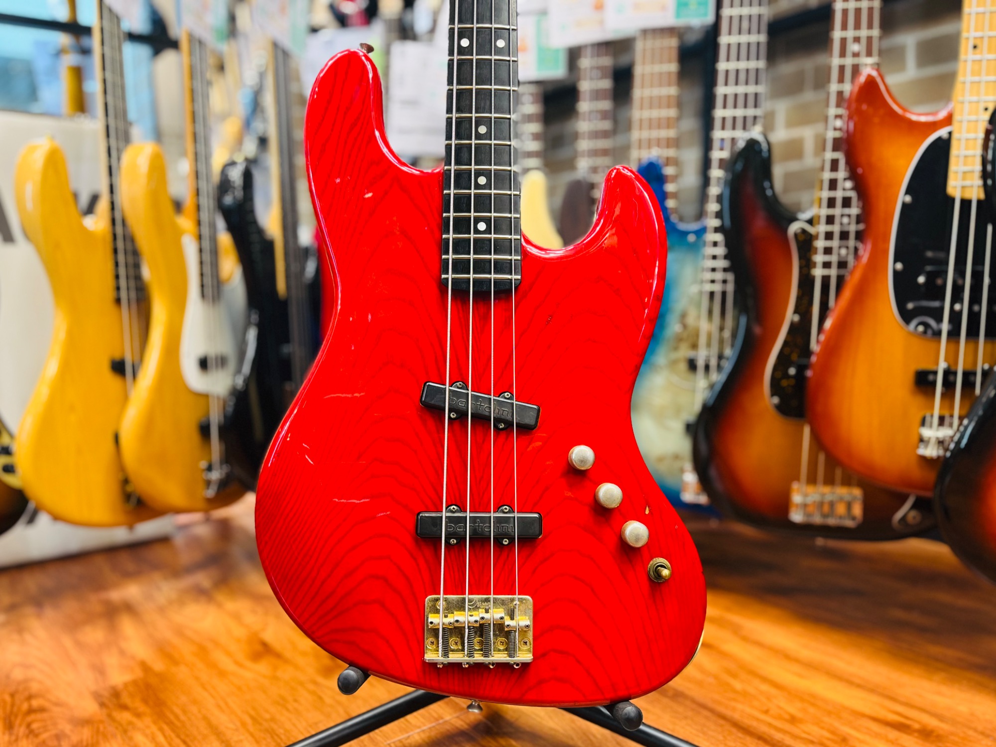 老舗国産ハイエンドブランド】Moon(ムーン)ジャズベースタイプJJ-4のご