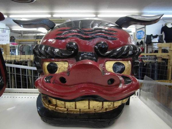 獅子舞でお馴染み【 獅子頭 】二体入荷いたしました！！お祭りや舞、劇