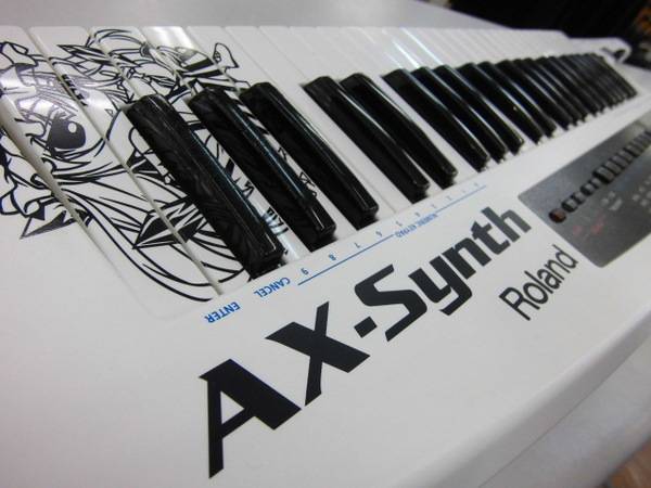 Rolandのショルキー『 AX−Synth 』買取入荷しました