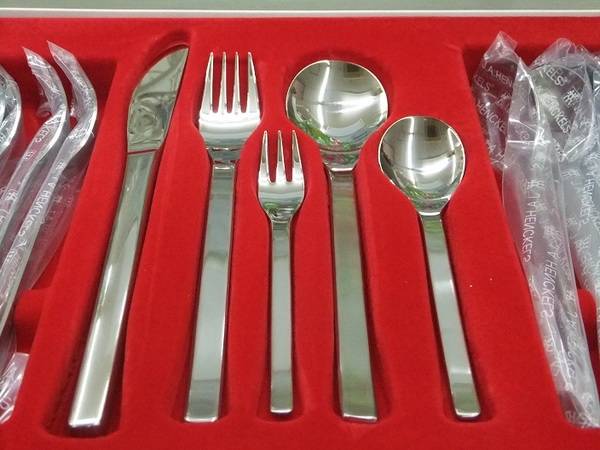 ン 大人気 新品 ノ 洋食器コーナーから ZWILLING（ツヴィリング） J.A.HENCKELS カトラリー(スプーン等)
