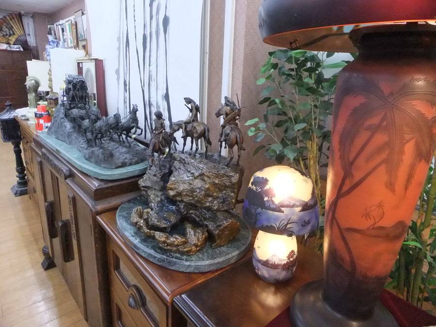 インテリアコーナーより 西洋陶器人形 馬車 が入荷しました♪【相模原