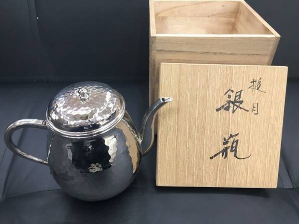 高山三松堂の鎚目銀瓶のご紹介です。【相模原店】｜2017年04月19