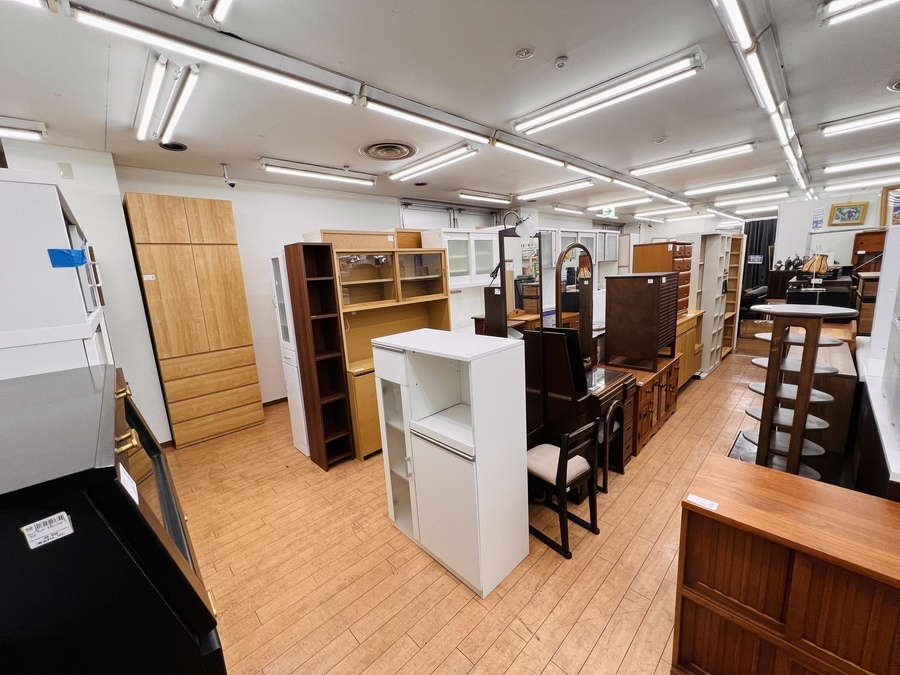 LAURA ASHLEY(ローラアシュレイ)のオープンチェストが入荷しま LAURA ASHLEY(ローラアシュレイ)のオープンチェストが入荷しま