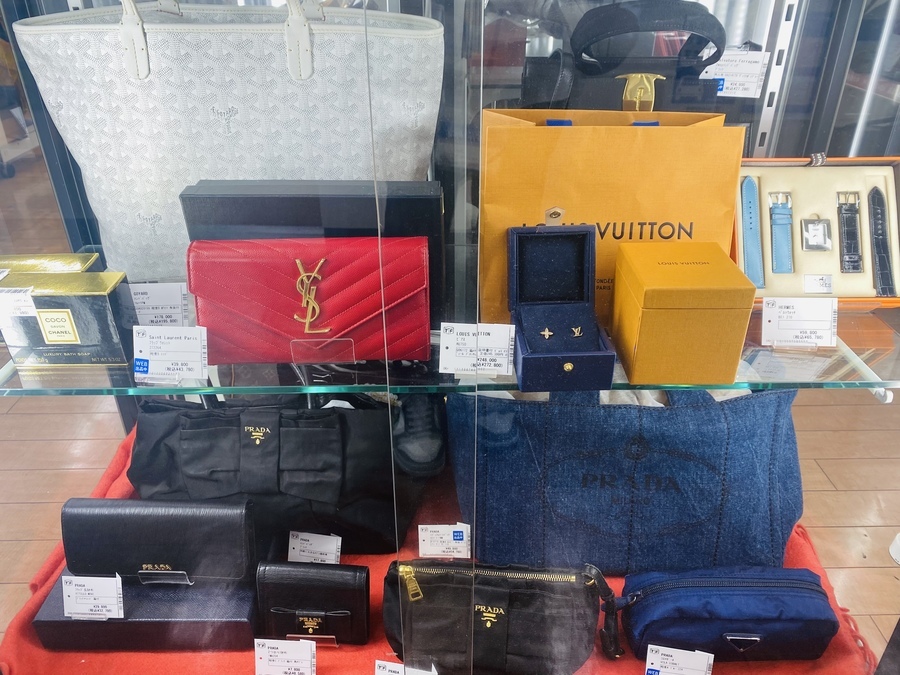超高級！LOUIS VUITTON(ルイヴィトン)ピアス ピュス イディール