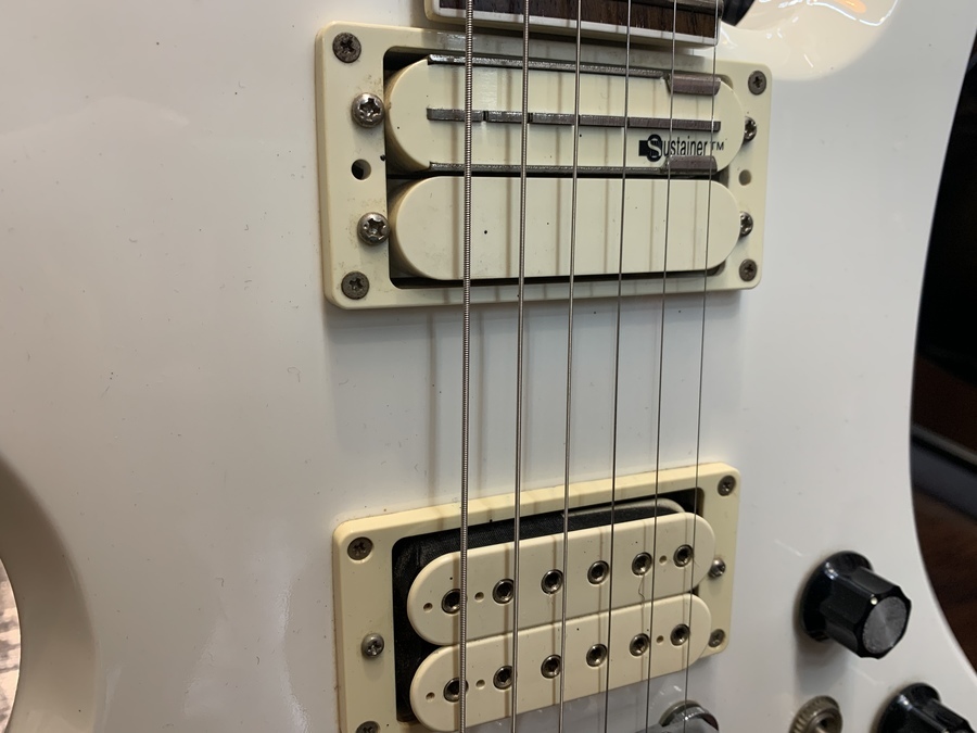 100本限定の希少な1本Burny MG-145SW hideモデル入荷致しました