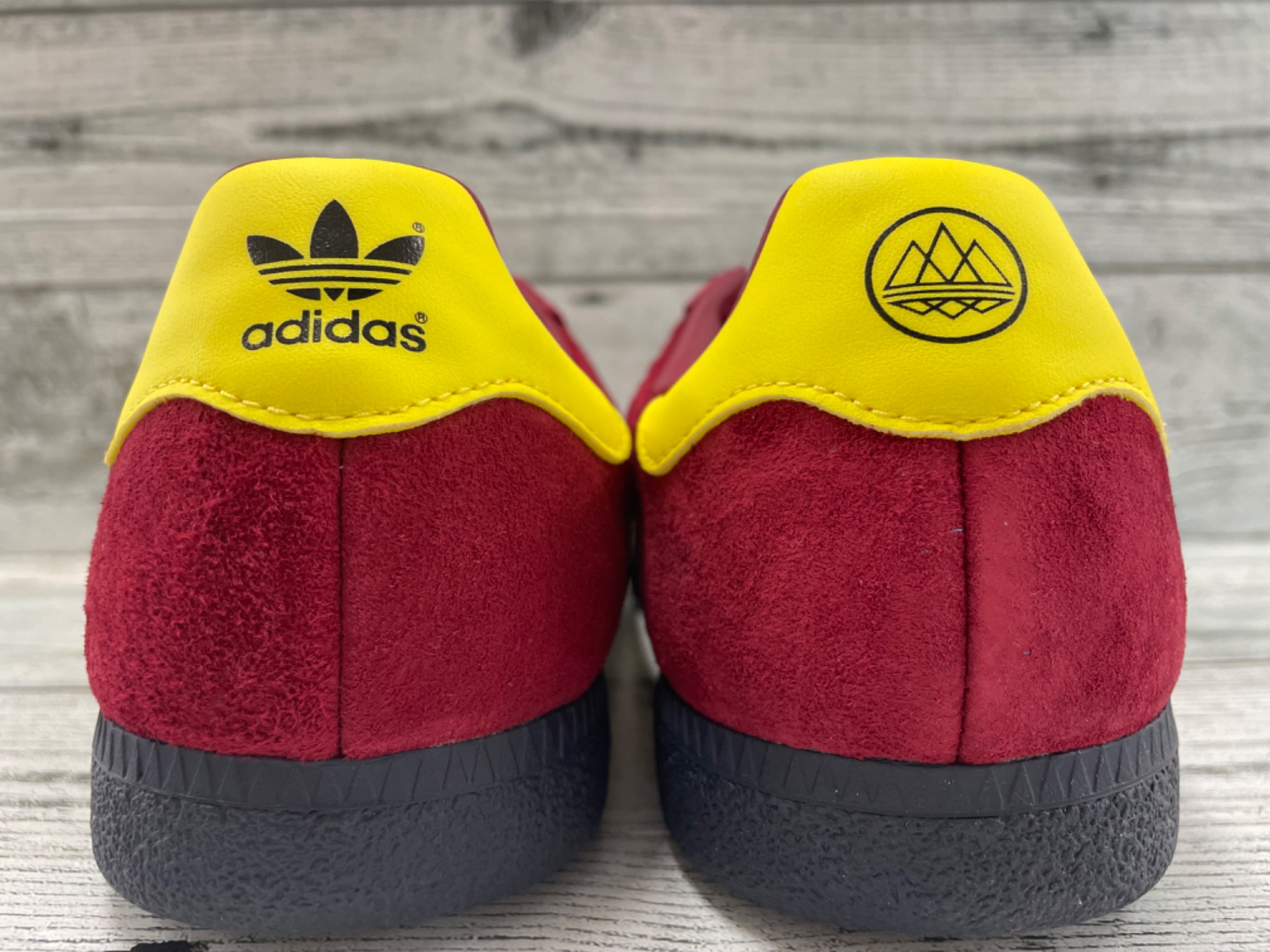 スニーカー買取強化中】adidas(アディダス) WARSZAWA SPZL