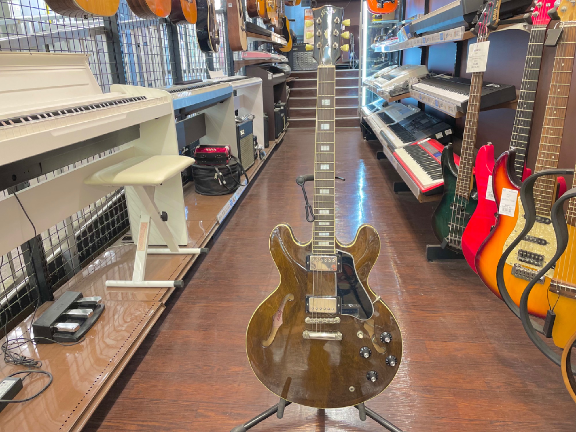 中古楽器買取強化中】Greco(グレコ) セミアコギター SA-550 ジャパン