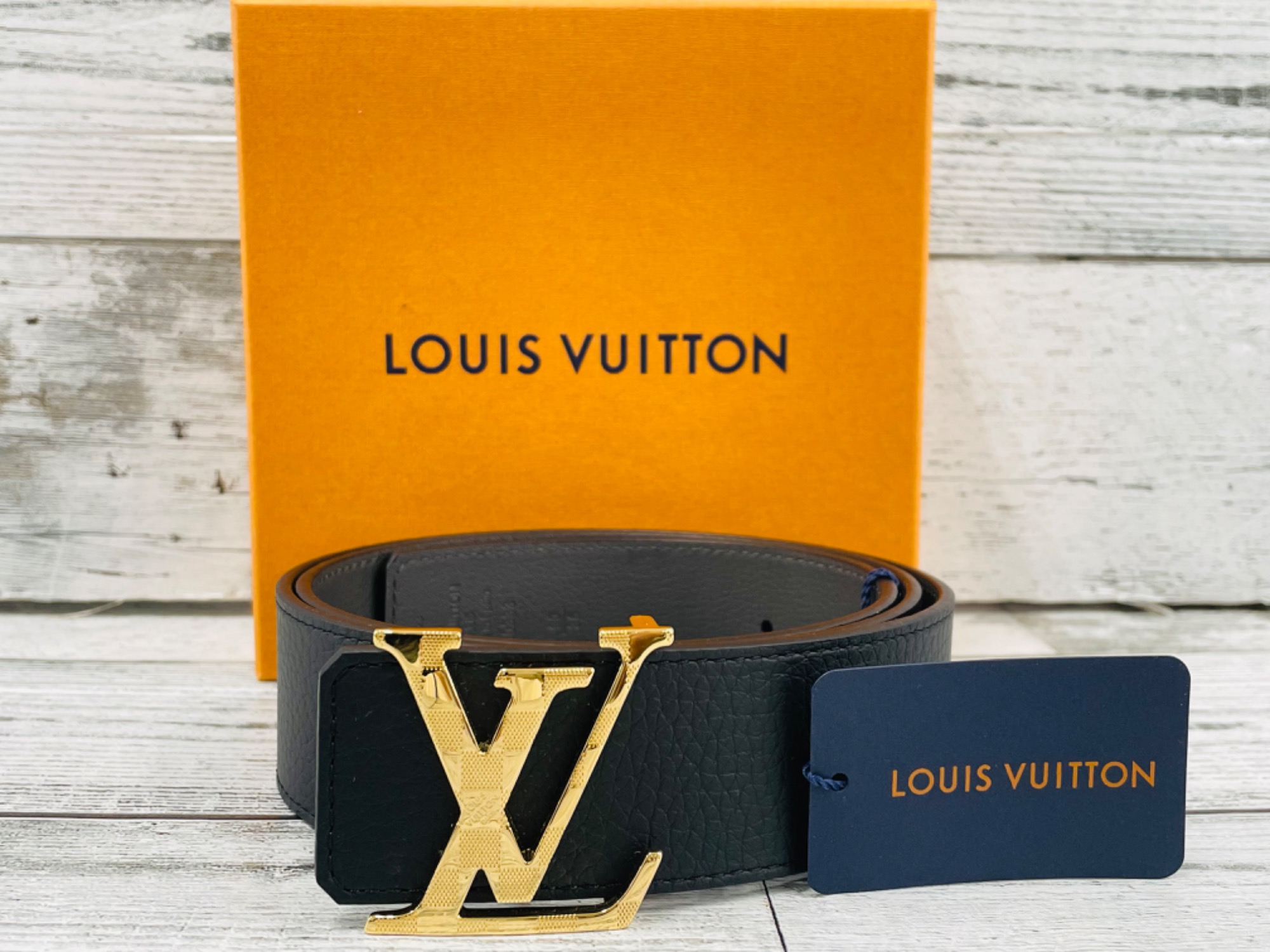Louis Vuitton ブラック ベルト破格です 店頭ネット発売】 LOUIS VUITTON ルイ・ヴィトン ベルト LVイニシャル