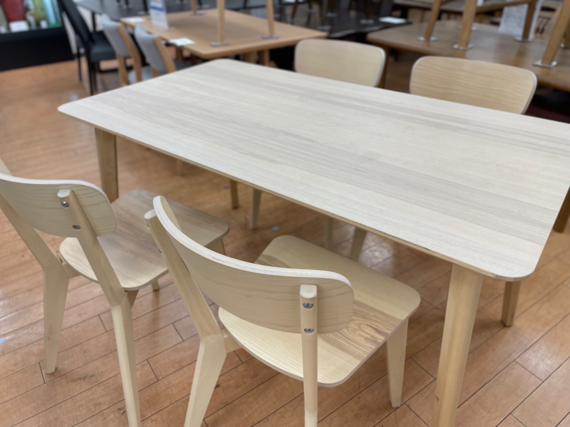 家具買取強化中】ダイニング5点セット IKEA(イケア)LISABO 家具買取強化中】ダイニング5点セット IKEA(イケア)LISABO