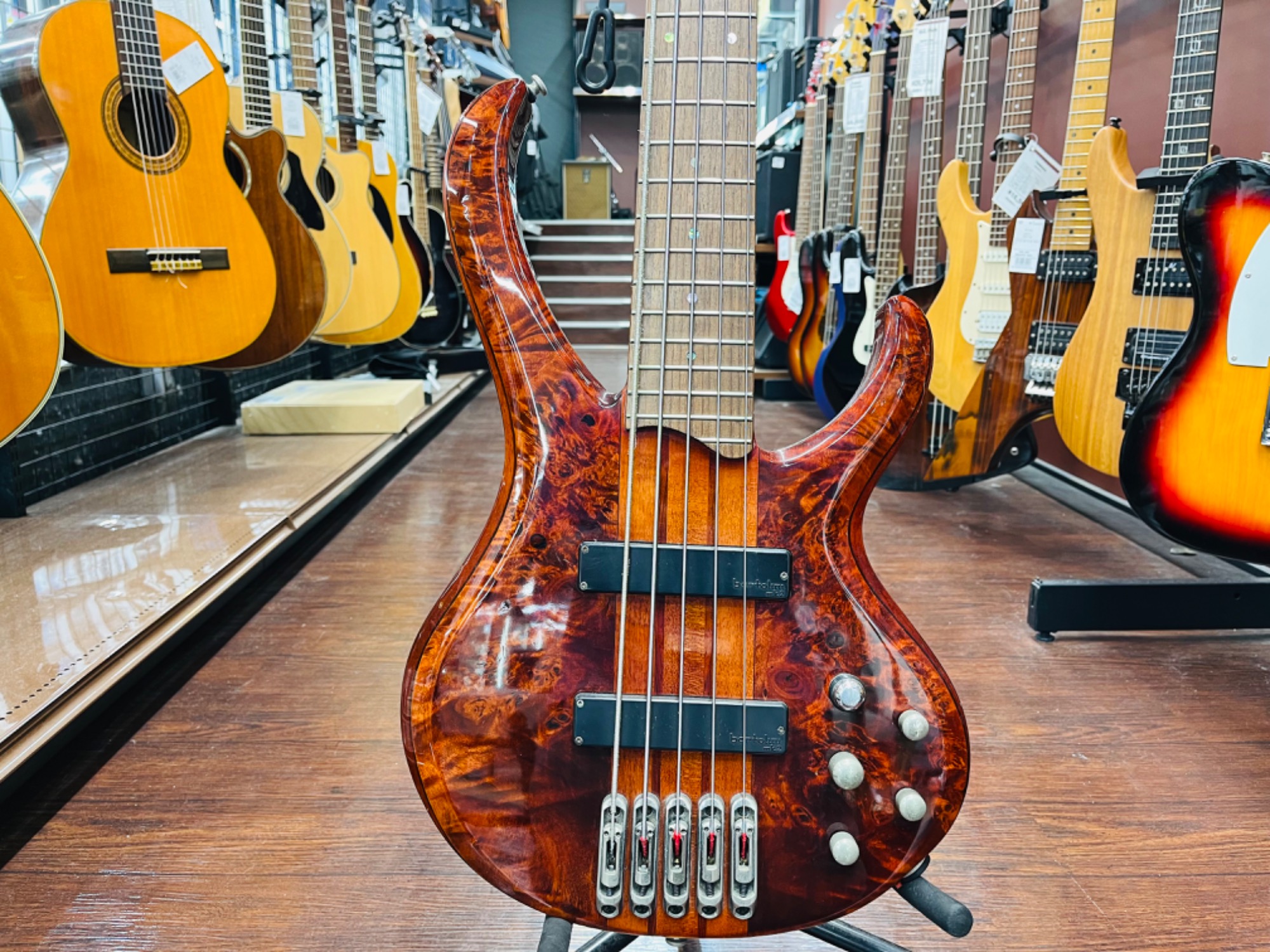 中古楽器買取強化店】エレキベース IBANEZ（アイバニーズ