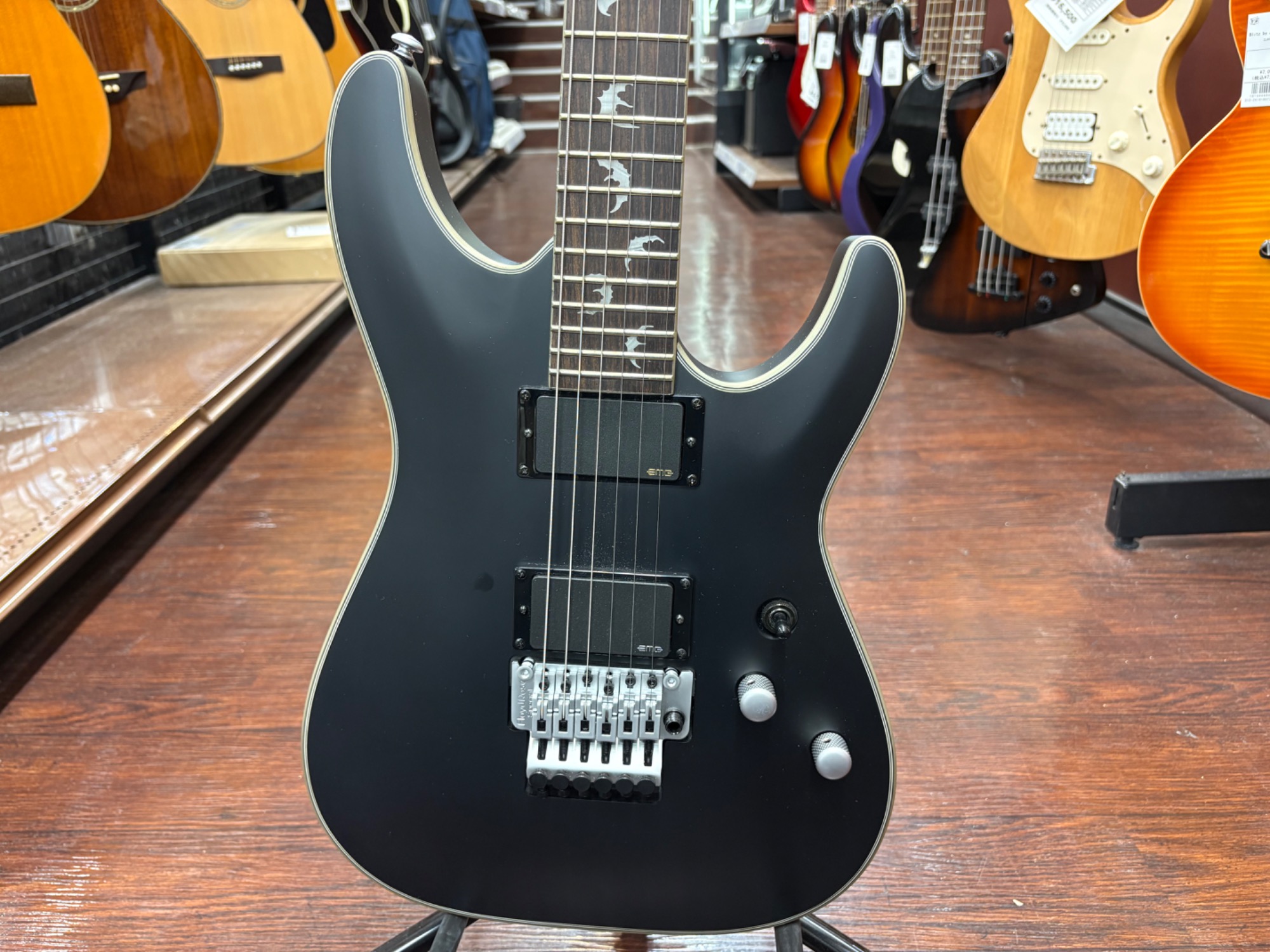 中古楽器買取強化店】エレキギター SCHECTER（シェクター）DIAMOND