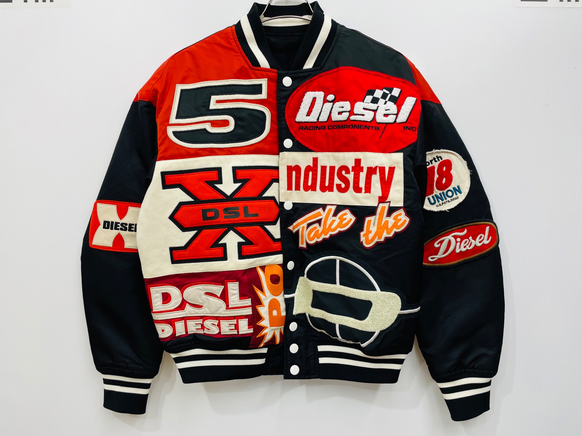 冬物衣類買取強化中】DIESEL(ディーゼル) スタジャン A04982 J 冬物衣類買取強化中】DIESEL(ディーゼル) スタジャン A04982 J