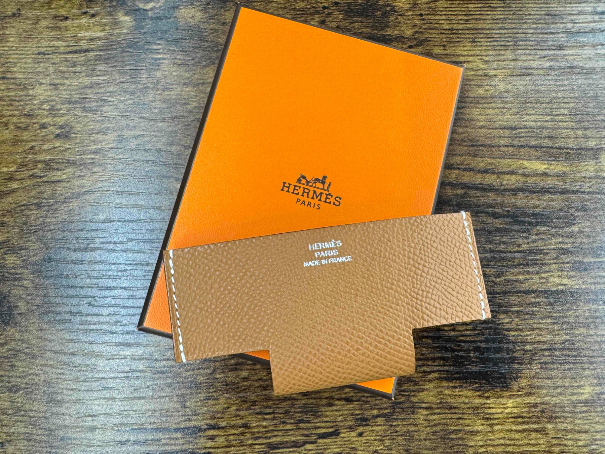 【新作】HERMES Hポケット式カードホルダー HERMES(エルメス)カードケース Hポケットが買取入荷しました