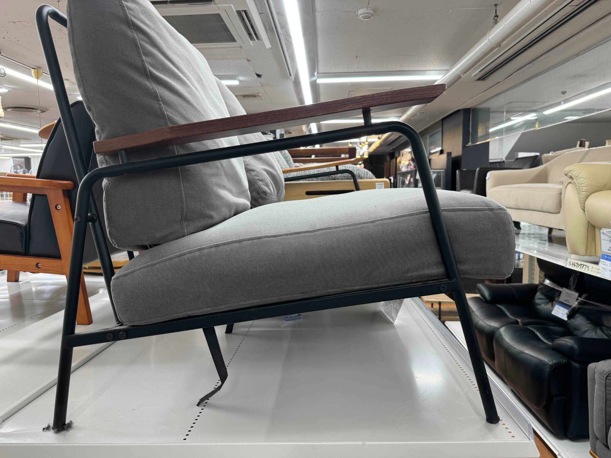 数々の賞を受賞 niko and FURNITURE＆SUPPLY二人掛けソファのご紹介！！！｜2025 2人掛け・3人掛けソファ