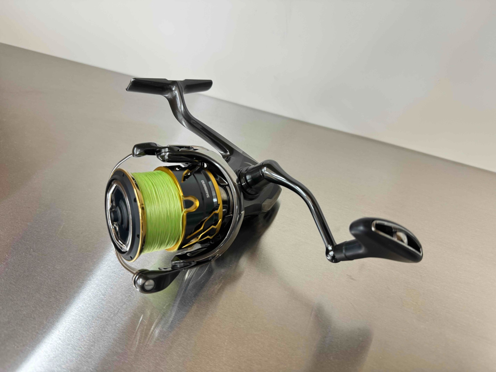 SHIMANO(シマノ)スピニングリール 25 ツインパワーXD 4000XGが