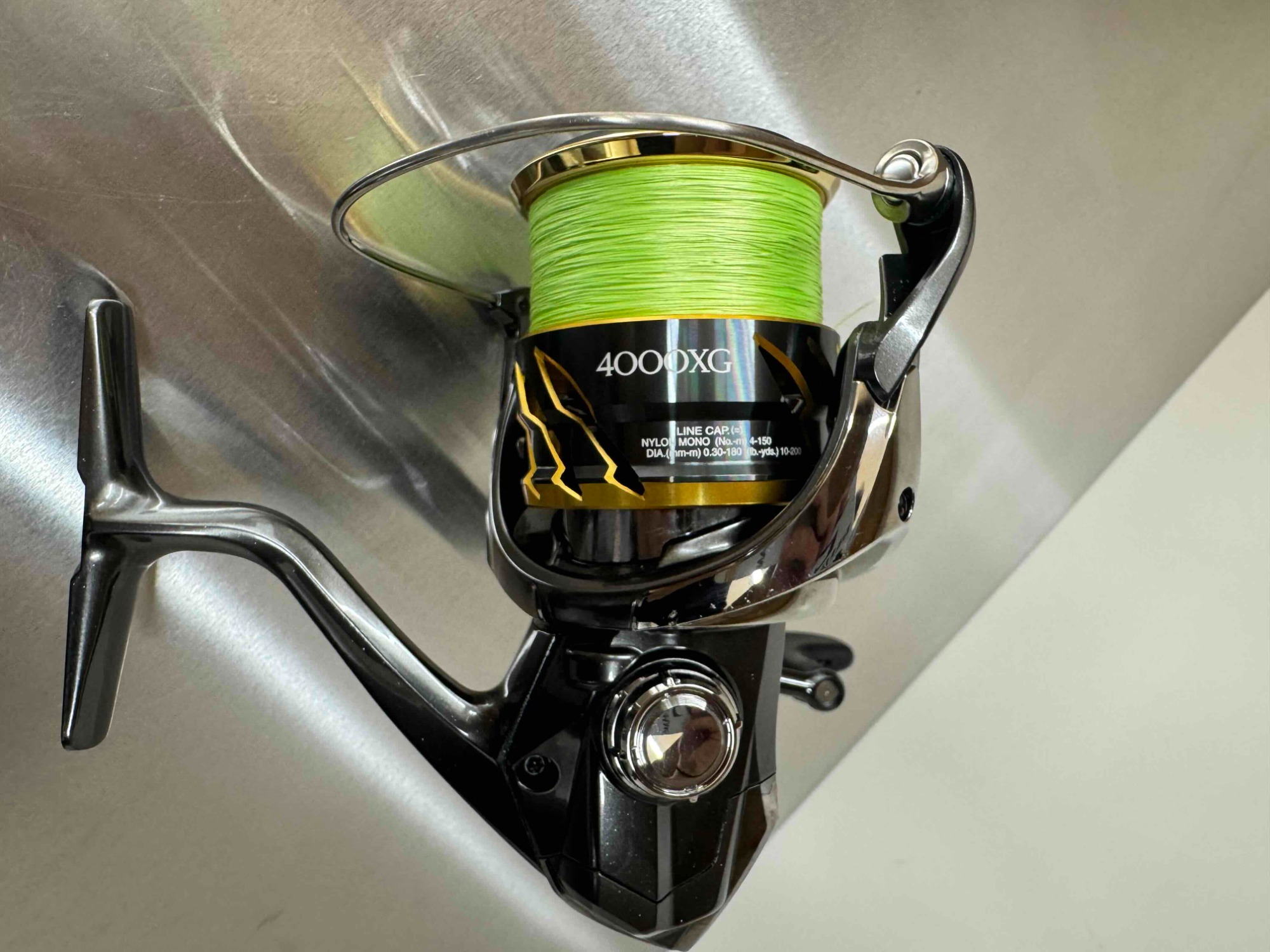 SHIMANO(シマノ)スピニングリール 25 ツインパワーXD 4000XGが