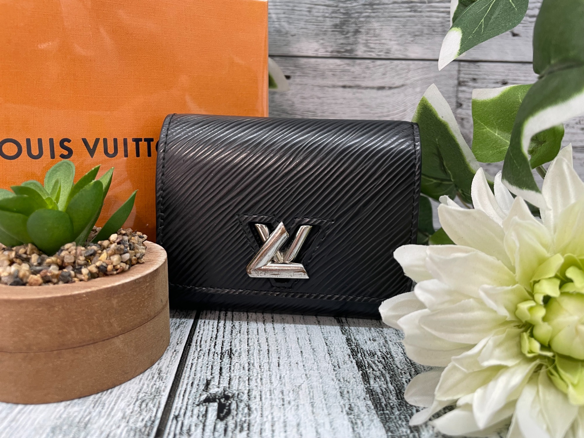 LOUIS VUITTONルイヴィトン★ポルトフォイユ★ツイスト コンパクト LOUIS VUITTON（ルイヴィトン） ポルトフォイユ・ツイスト