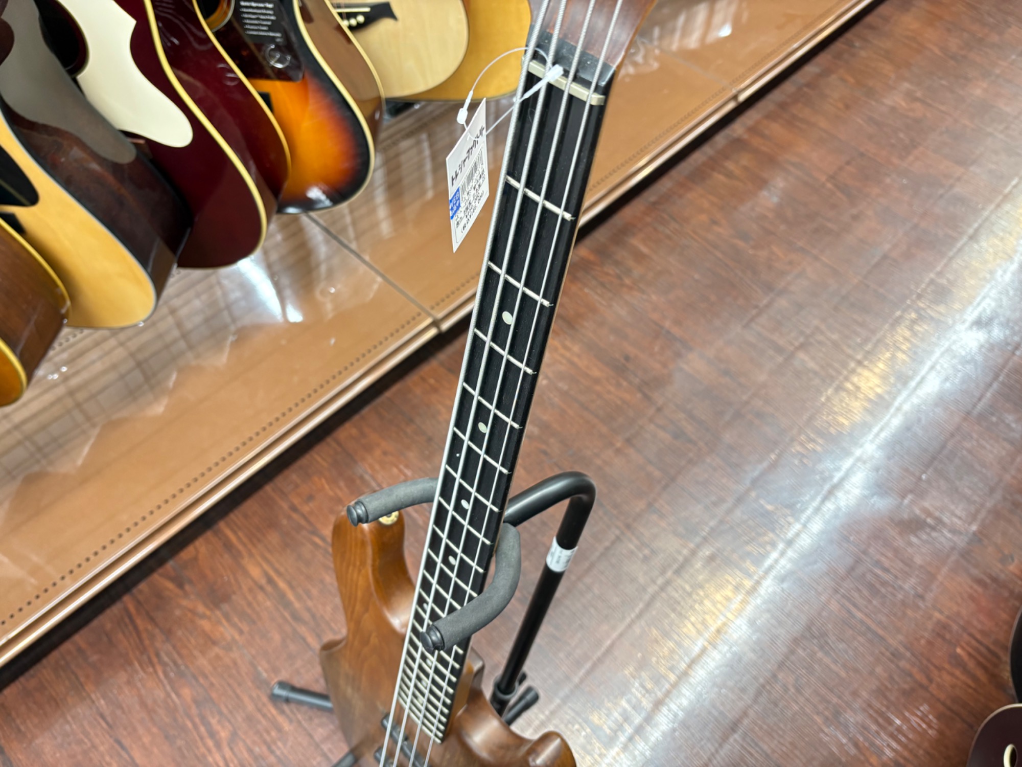 【新品同様】Moon JJ-4 チャコールグレー 今年10/16購入◆手渡し可能 Moon（ムーン）ｼﾞｬｽﾞﾍﾞｰｽﾀｲﾌﾟJJ-4をご紹介！｜2025年11月24日