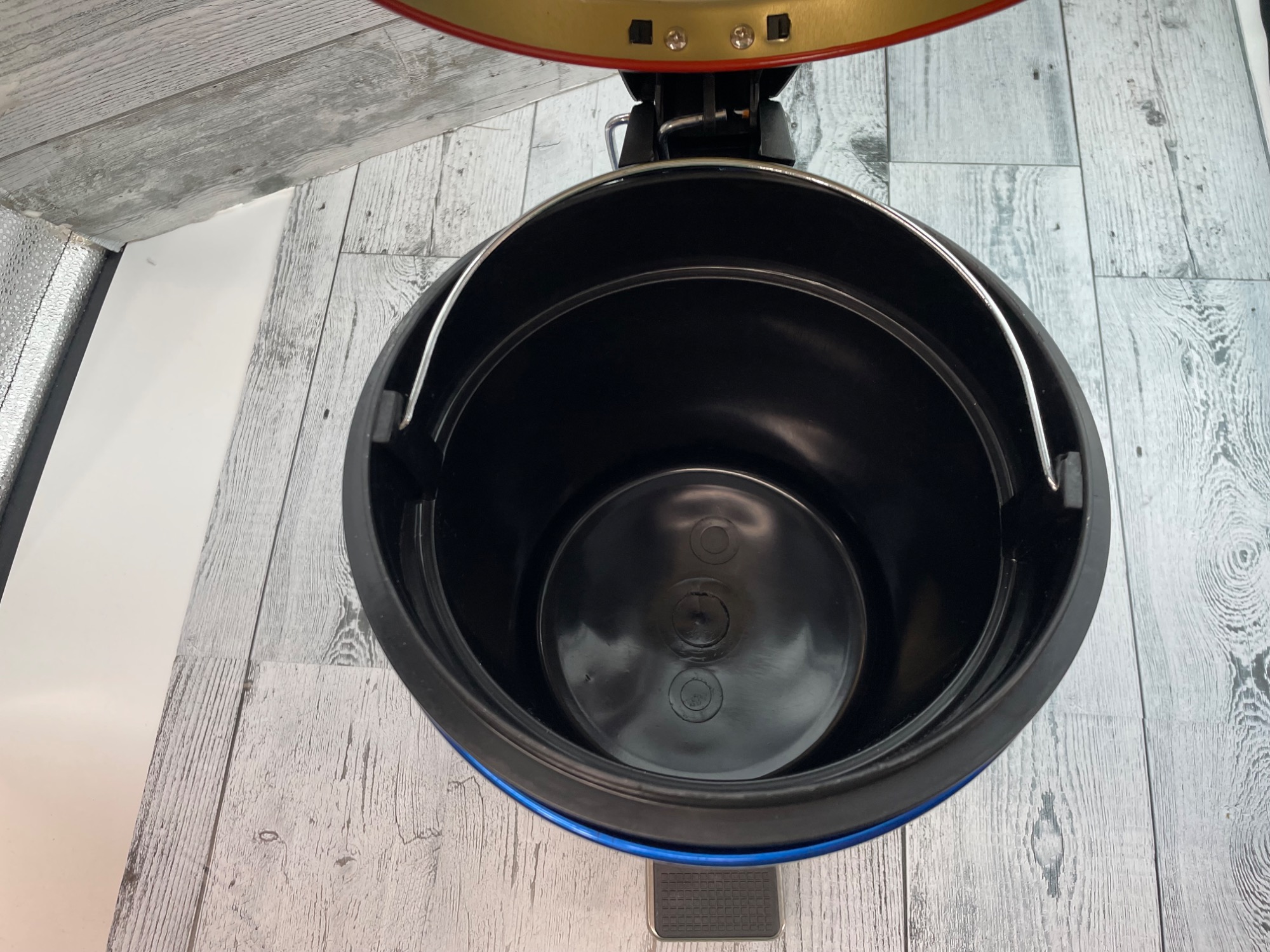 Hysteric_Glamour(ヒステリックグラマー) トラッシュ缶のご紹介です