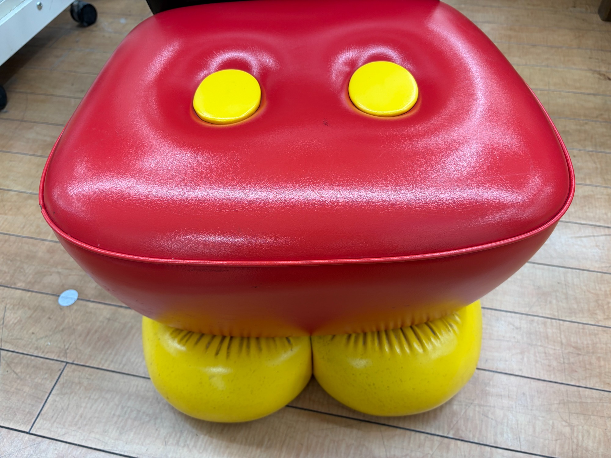 大型家具展示中】DISNEY(ディズニー)のUSチェアが買取入荷いたしまし 大型家具展示中】DISNEY(ディズニー)のUSチェアが買取入荷いたしまし