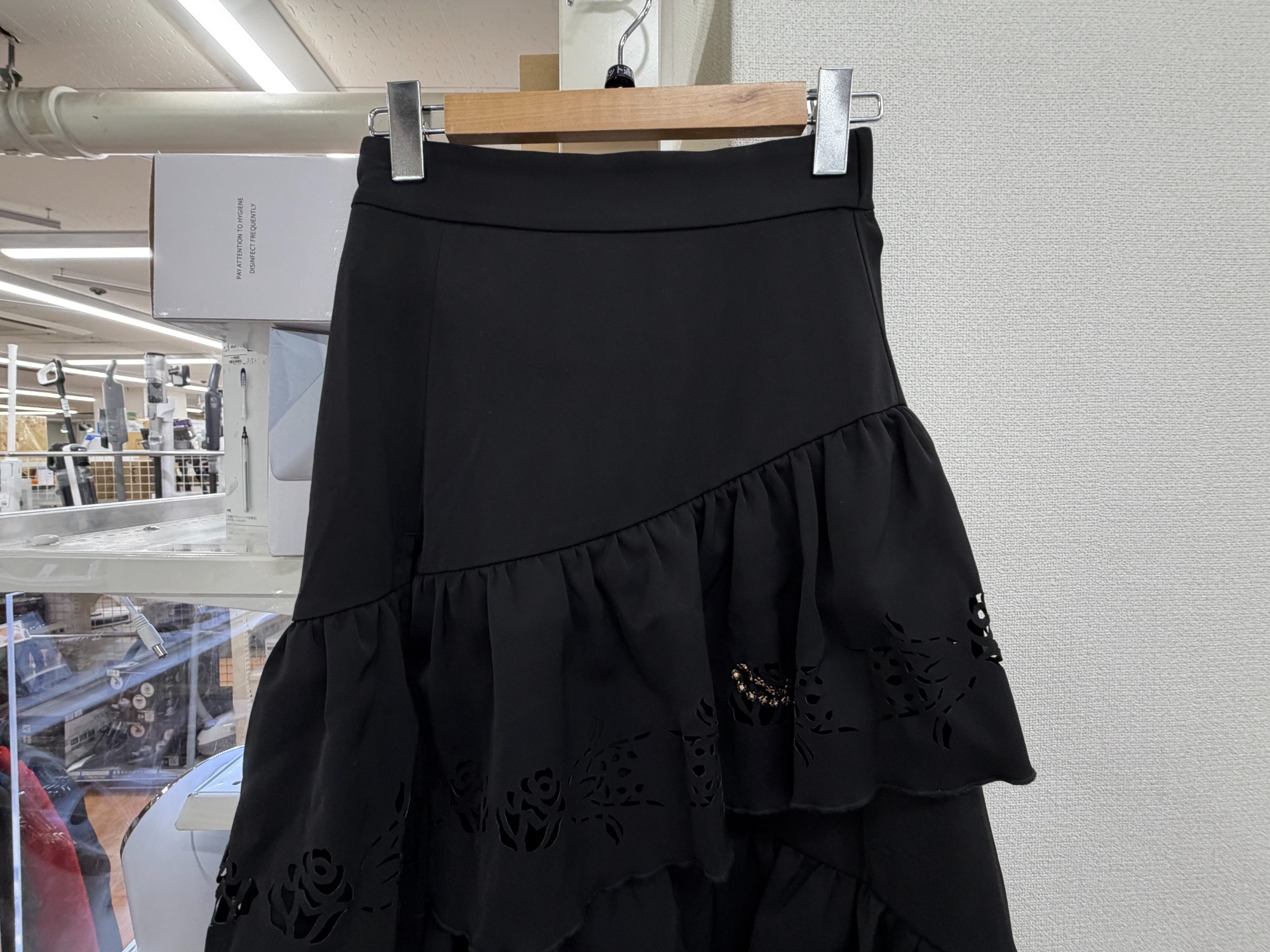 【Ado×HARE】完全受注販売 レーザーカットティアードスカート ブラック Ado×HARE】完全受注販売 レーザーカットティアードスカート ブラック