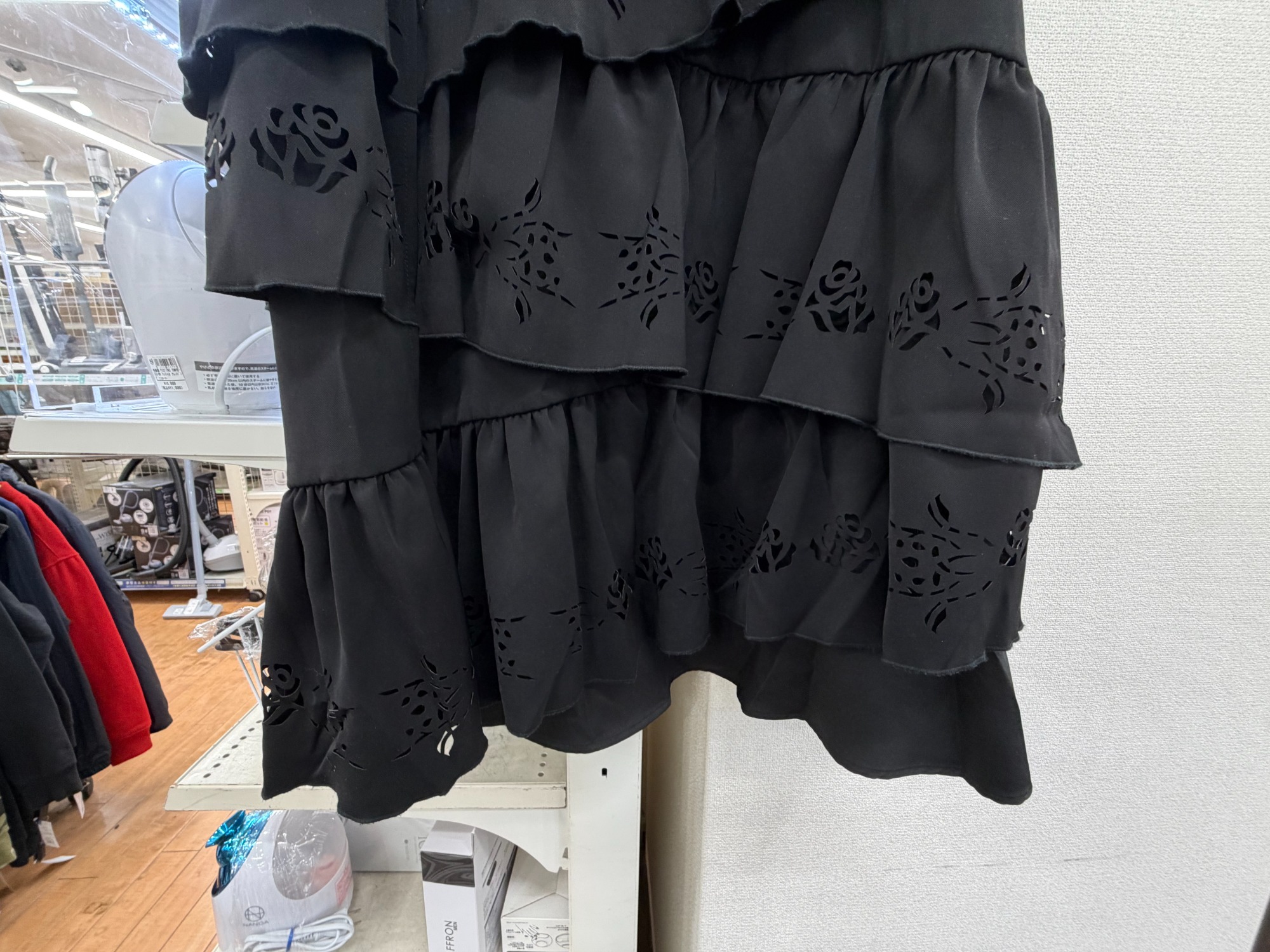 【Ado×HARE】完全受注販売 レーザーカットティアードスカート ブラック Ado×HARE】完全受注販売 レーザーカットティアードスカート ブラック