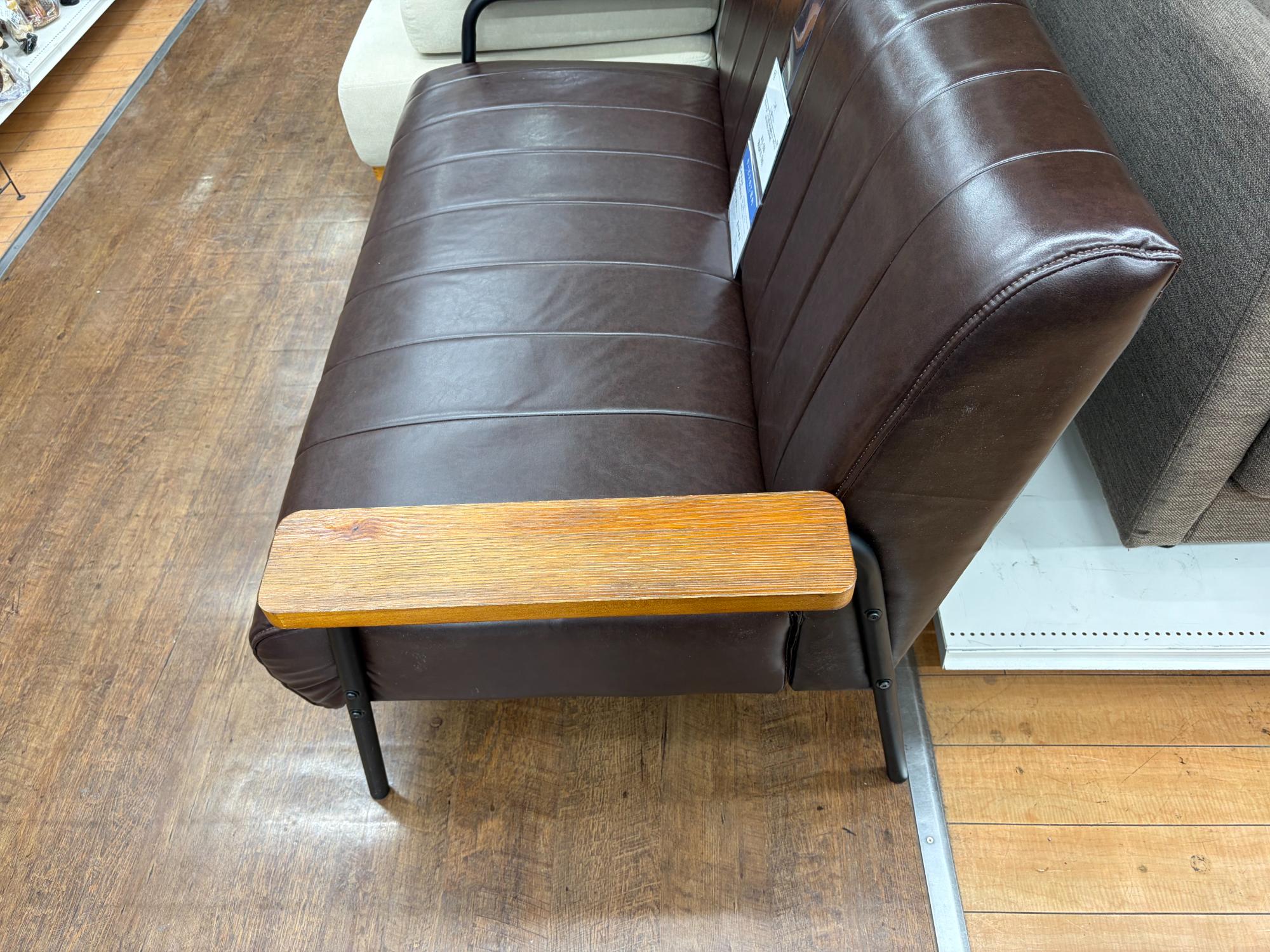 大型家具展示中】ニトリの2人掛けソファー ステイン2KD のご紹介です