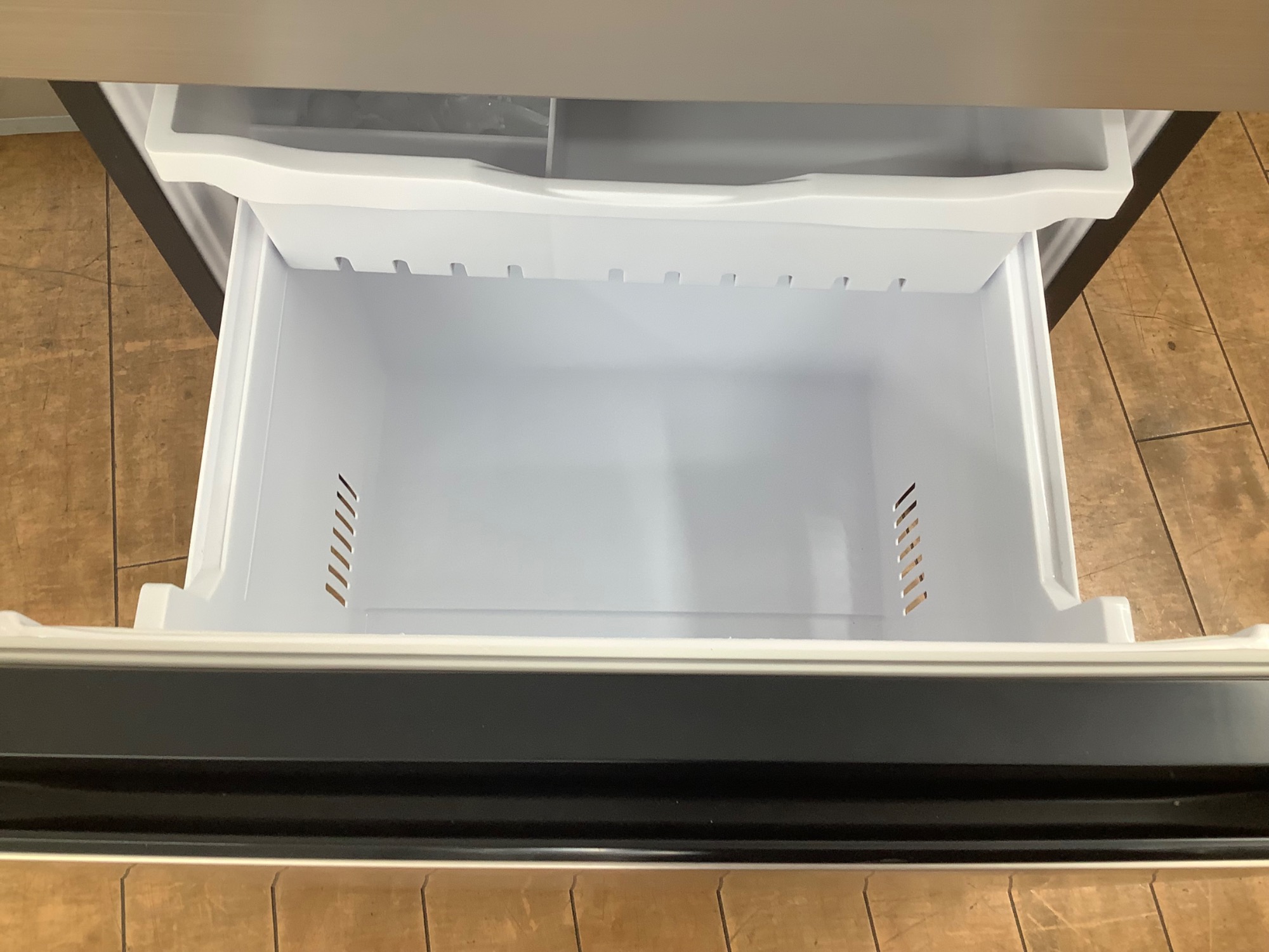 新生活準備】3ドア冷蔵庫 HITACHI R-V32SV 2023年製が買取入荷いたし