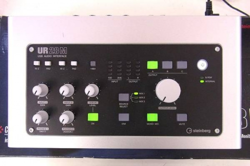 USBオーディオインターフェイスのオーディオインターフェイス