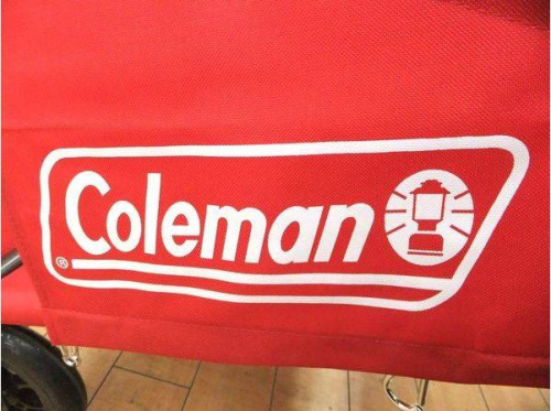 キャンプ用品のアウトドアキャリー