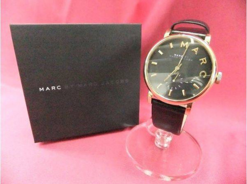 腕時計のマークジェイコブス（MARC BY MARC JACOBS）