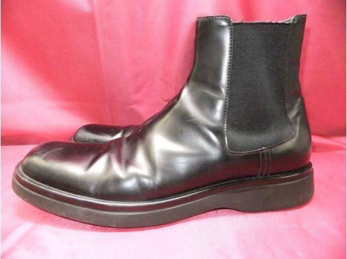 サイドゴアブーツのプラダ(PRADA)