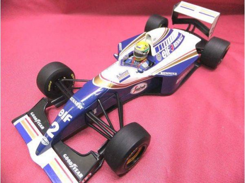 ミニカーのAYRTON SENA