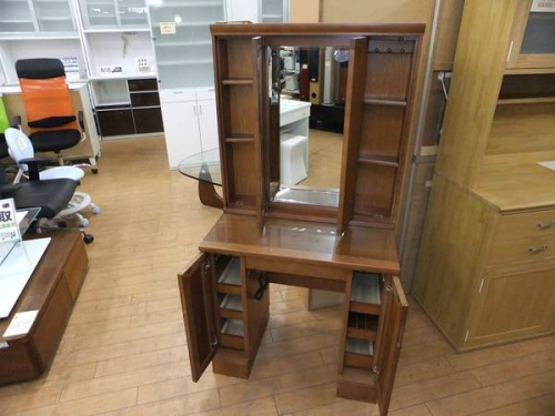 ドレッサーのkarimoku