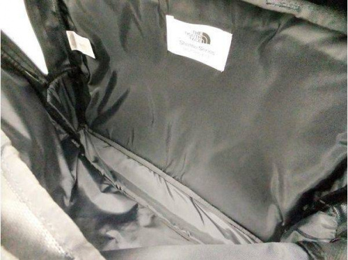 アウトドアのバッグ