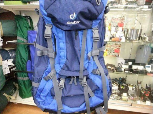 アウトドアのバックパック