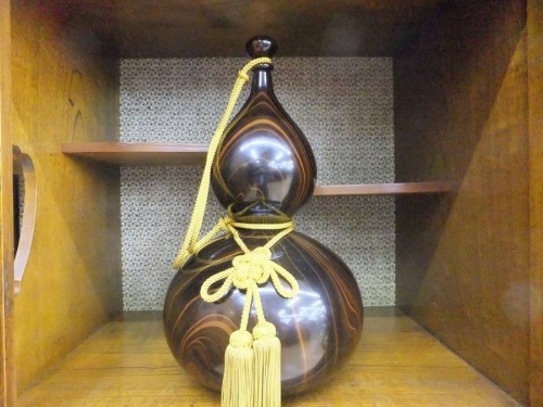 置物の黒檀
