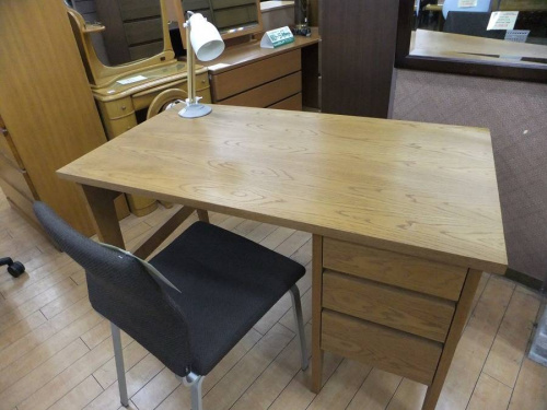 特選家具のウニコ（UNICO）