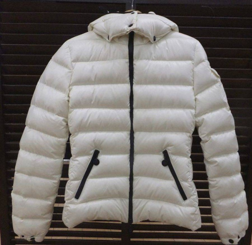 アウターのモンクレール(MONCLER)