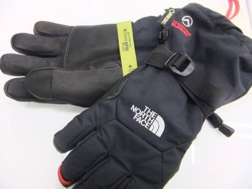 登山用品のノースフェイス（THE NORTH FACE）
