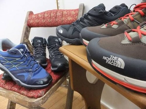 アウトドアのアウトドアウェア