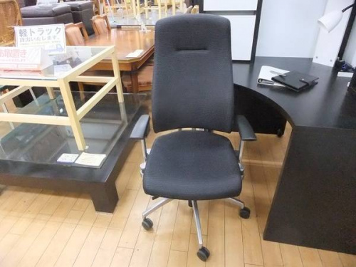 デスクチェアーのリオルガ