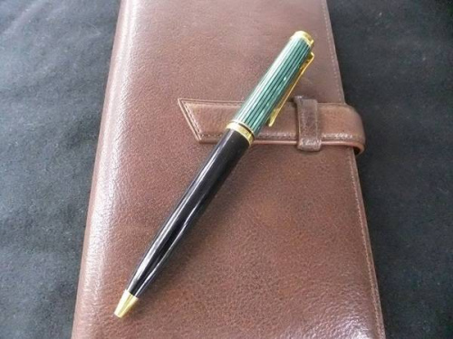 ボールペンのPelikan