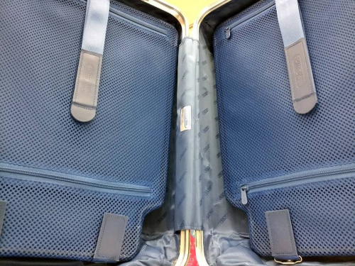 バッグのキャリーケース