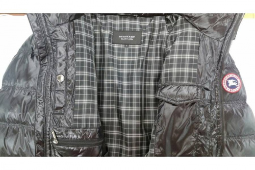 ダウンのバーバリー(BURBERRY)