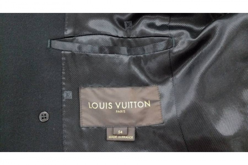 コートのルイヴィトン（LOUIS VUITTON）