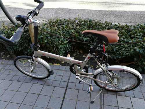 自転車の折りたたみ自転車