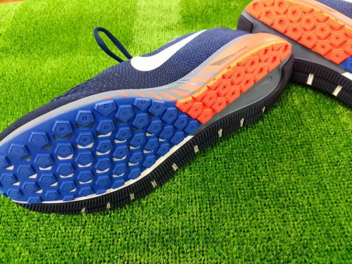 シューズのナイキ(NIKE)