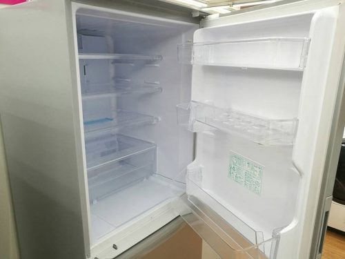 冷蔵庫のSHARP（シャープ）